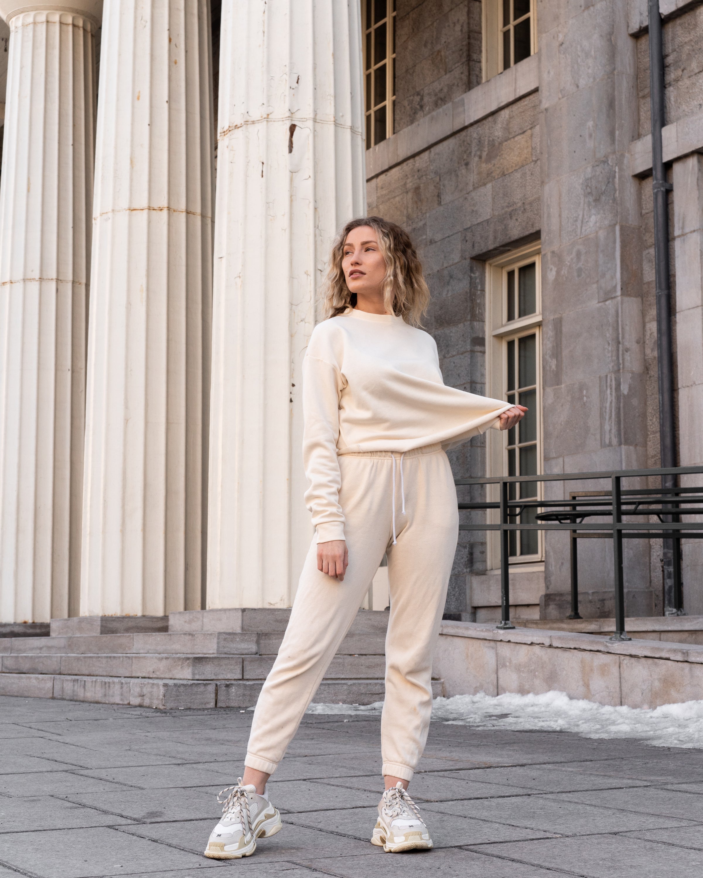 Below Zero Cream Fleece Sweatpants